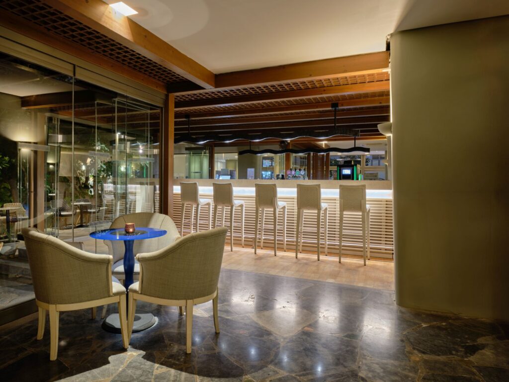 Main Bar
