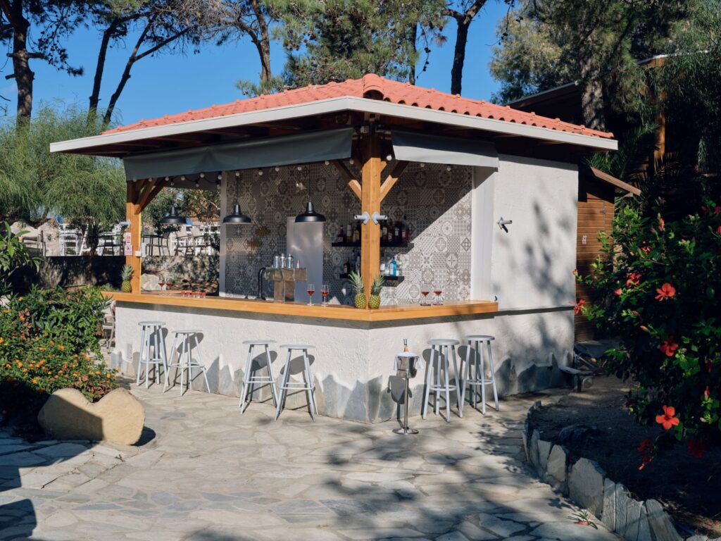 pool bar