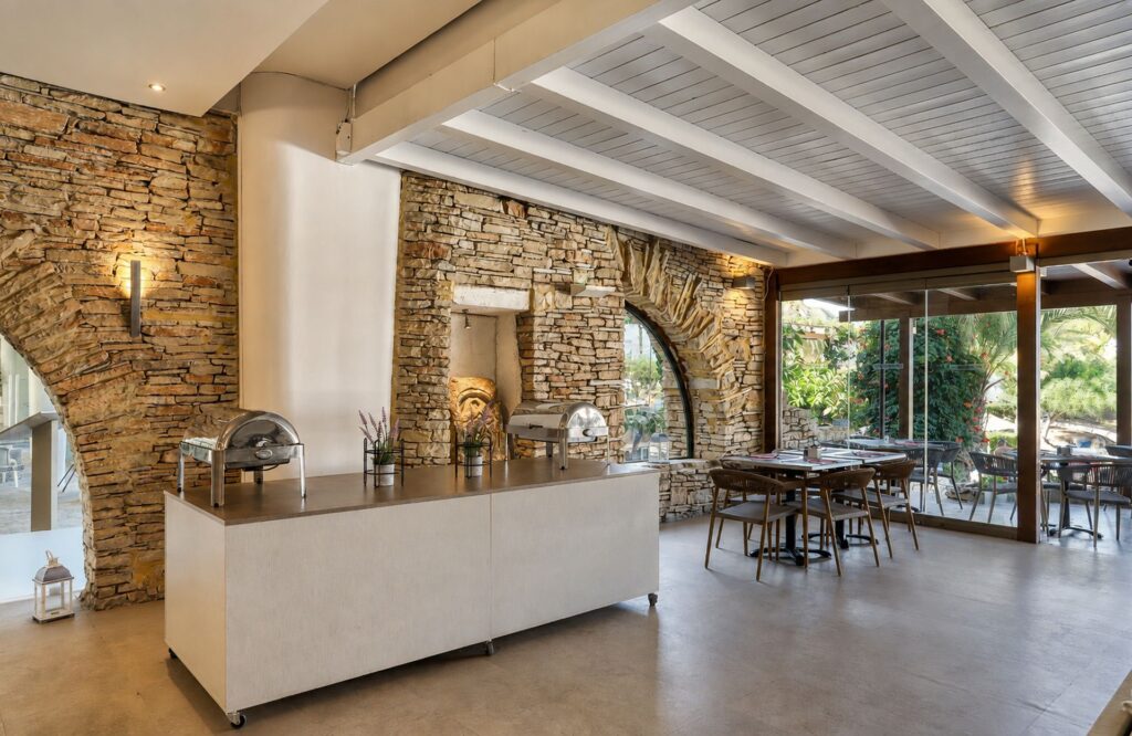 sitia beach main restaurant