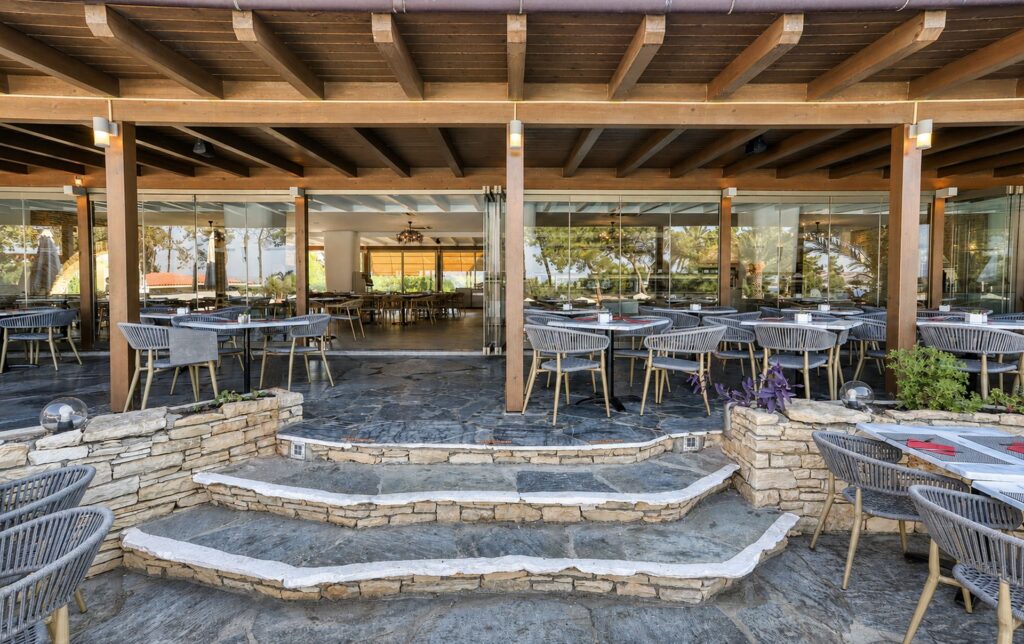 sitia beach main restaurant